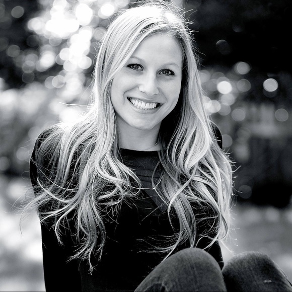 Meet your Posher, Amanda - Picture 1 of 1